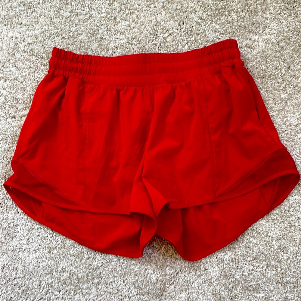 Lululemon Hottie Hot Shorts 4”